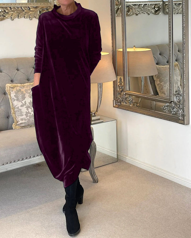 Velvet Cocoonjurk Met Colkraag En Steekzakken – Luxueuze Nonchalance Met Zachte Glans