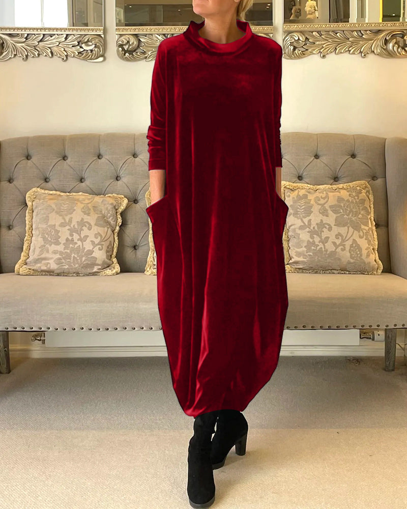 Velvet Cocoonjurk Met Colkraag En Steekzakken – Luxueuze Nonchalance Met Zachte Glans