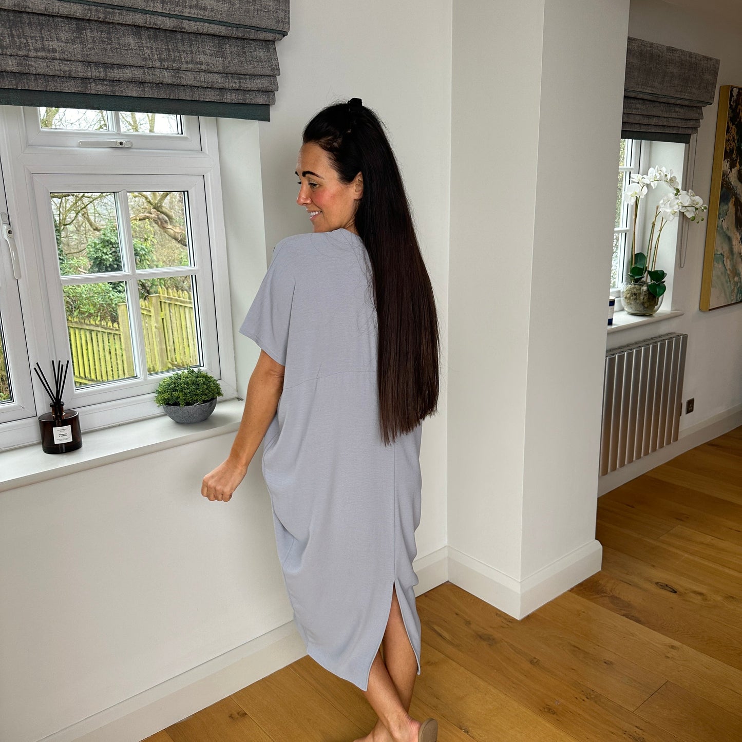 Dames Losvallende Midi-Jurk Met V-Hals En Korte Mouwen – Lente, Zomer En Casual Momenten
