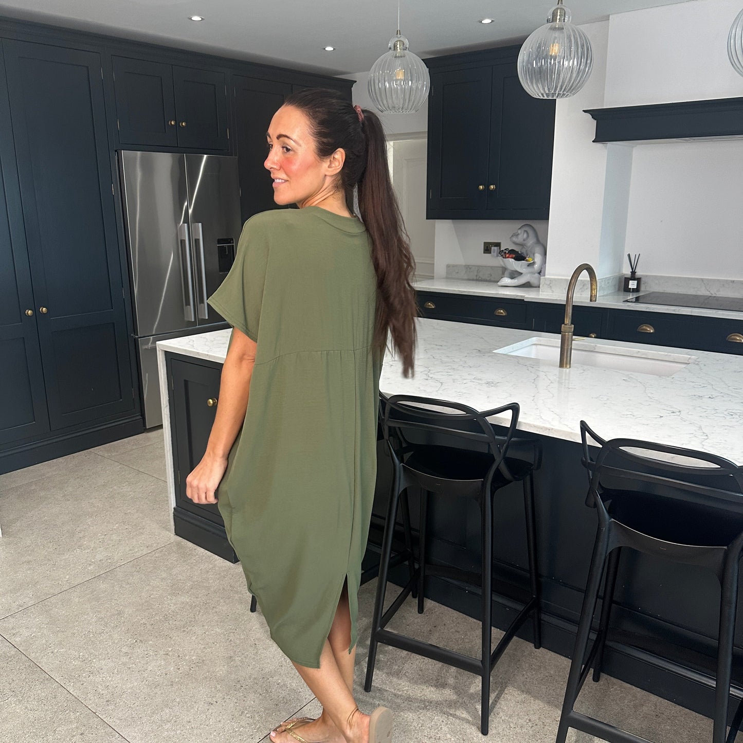 Dames Losvallende Midi-Jurk Met V-Hals En Korte Mouwen – Lente, Zomer En Casual Momenten