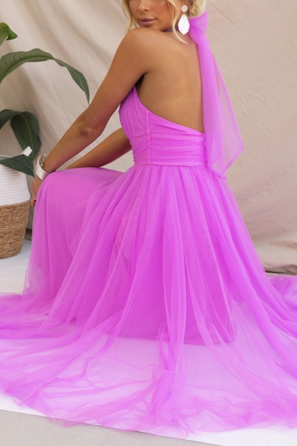 Elegante Halterjurk Van Tule – Perfect Voor Feestelijke Momenten