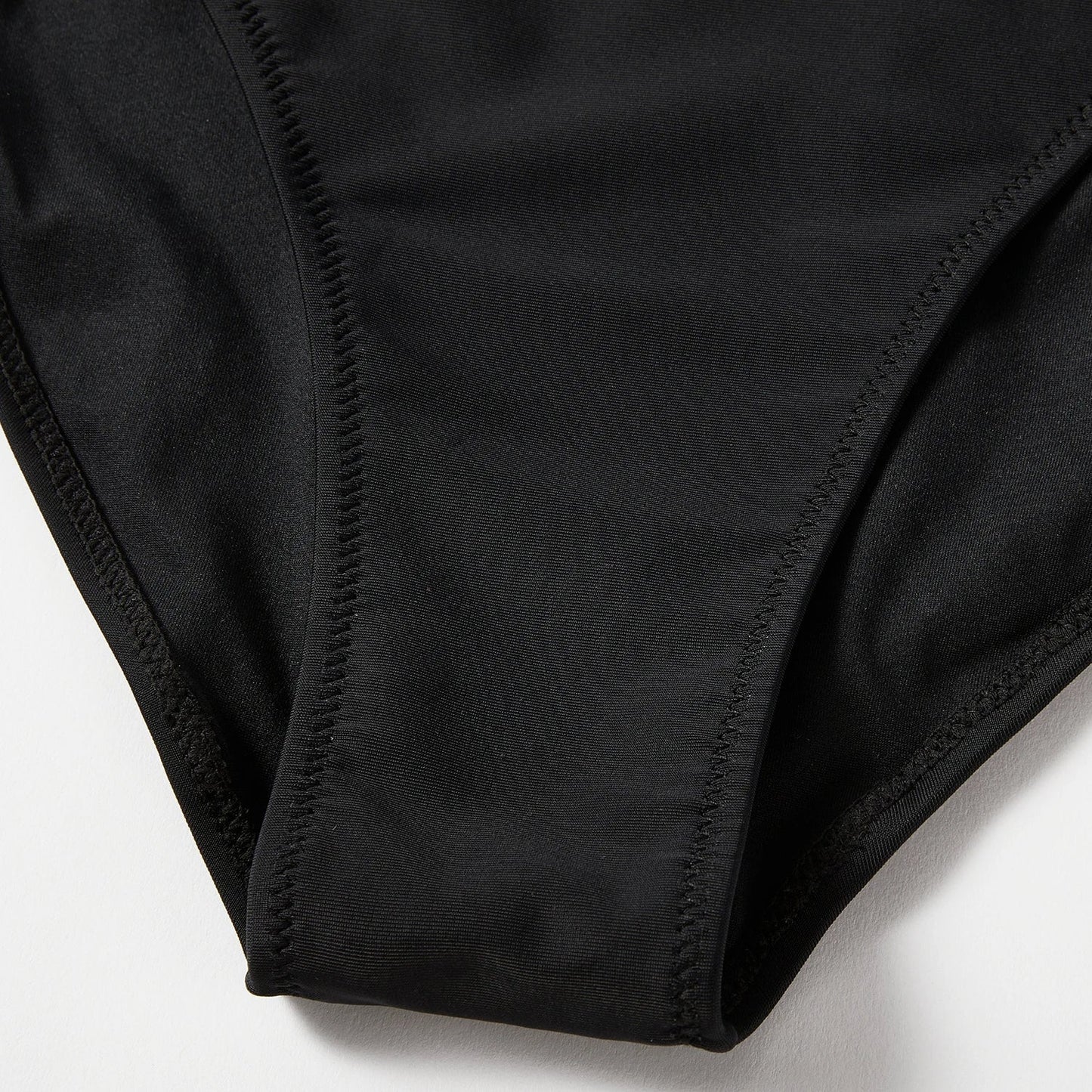 Asymmetrische bikini voor dames – hoge taille, stevige pasvorm & zomerse elegantie