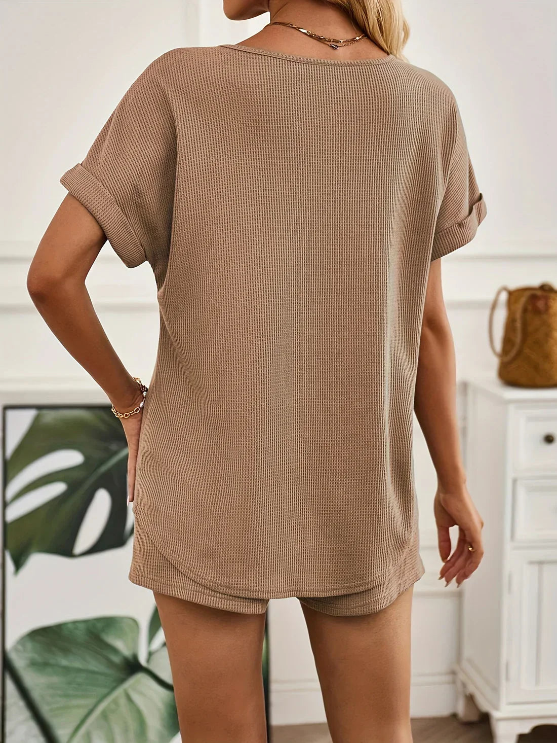 Zomerse Dames Lounge Set Met V-Hals Top En Korte Broek – Comfortabel, Ademend & Perfect Voor Warme Dagen