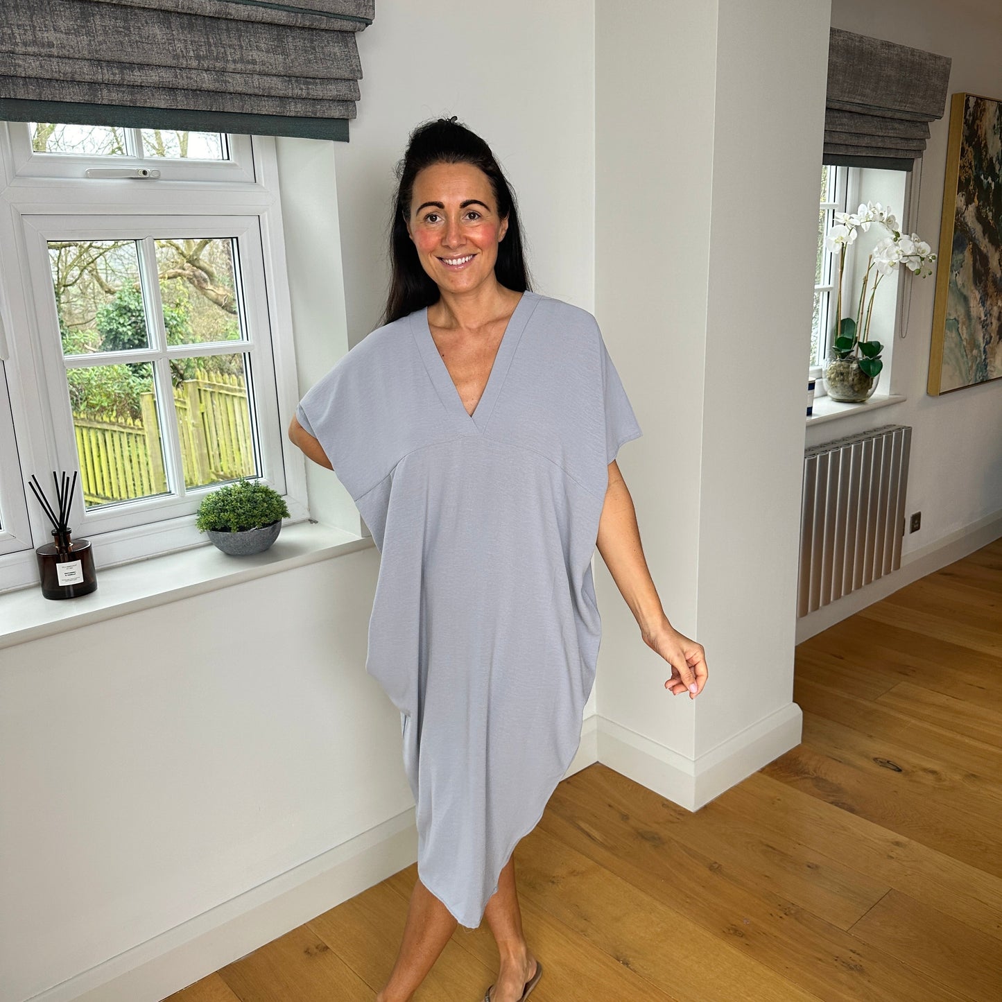 Dames Losvallende Midi-Jurk Met V-Hals En Korte Mouwen – Lente, Zomer En Casual Momenten