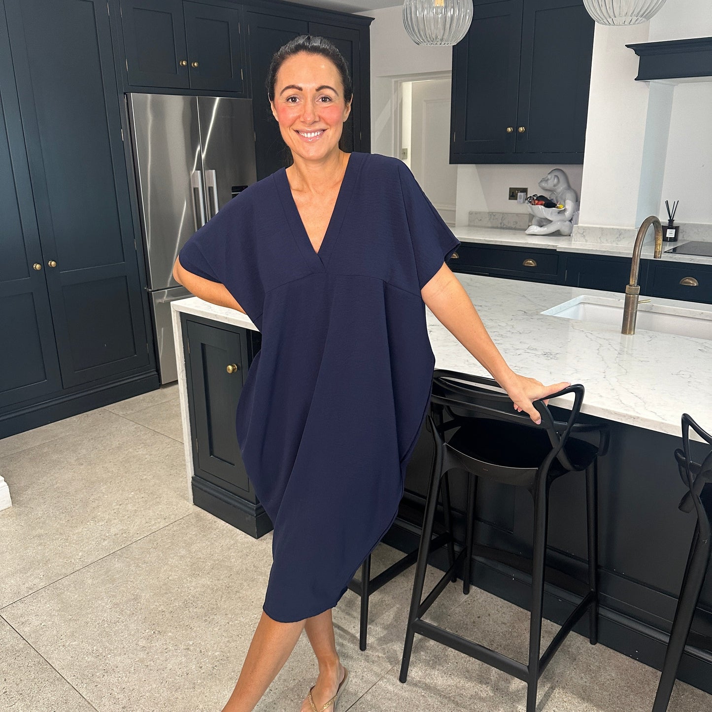 Dames Losvallende Midi-Jurk Met V-Hals En Korte Mouwen – Lente, Zomer En Casual Momenten