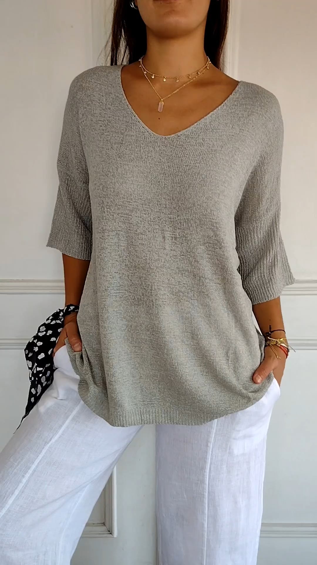 V-hals top voor dames – luchtige halflange mouw & soepele pasvorm voor voorjaar, zomer en herfst