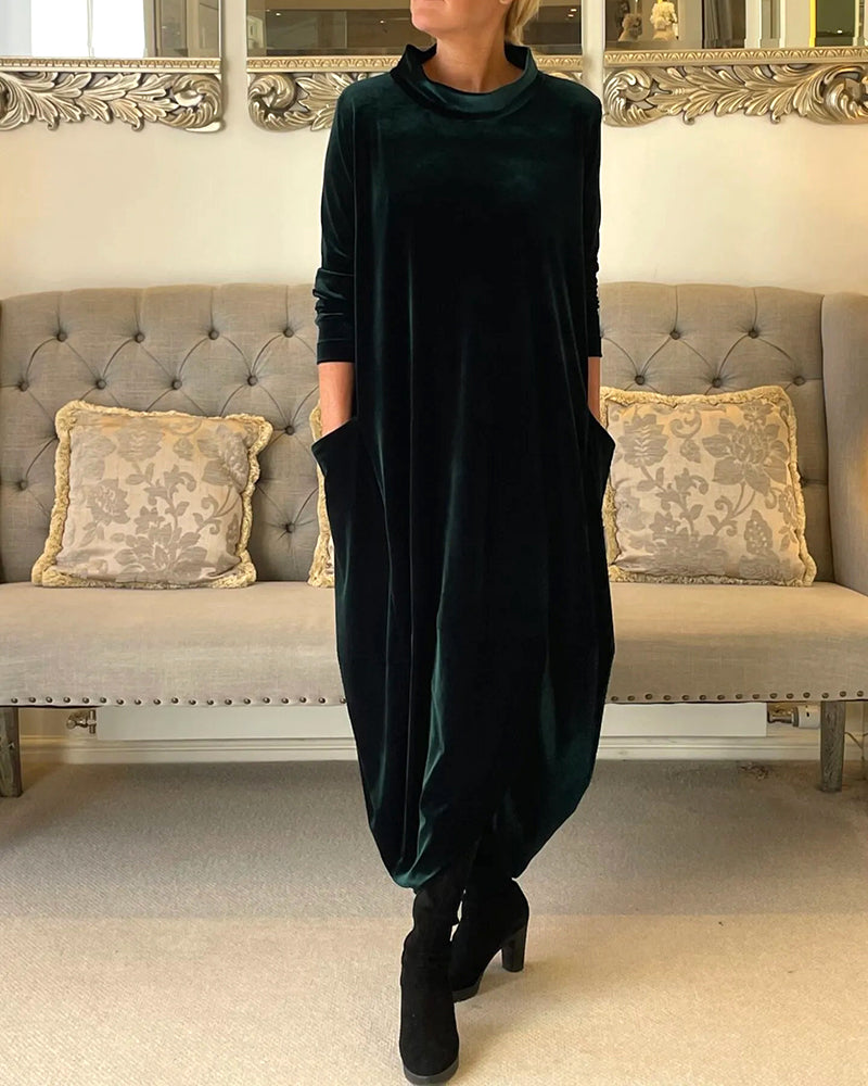 Velvet Cocoonjurk Met Colkraag En Steekzakken – Luxueuze Nonchalance Met Zachte Glans