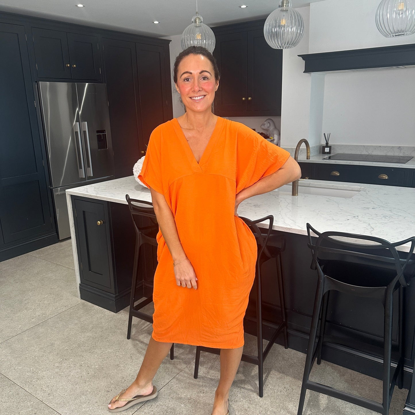 Dames Losvallende Midi-Jurk Met V-Hals En Korte Mouwen – Lente, Zomer En Casual Momenten