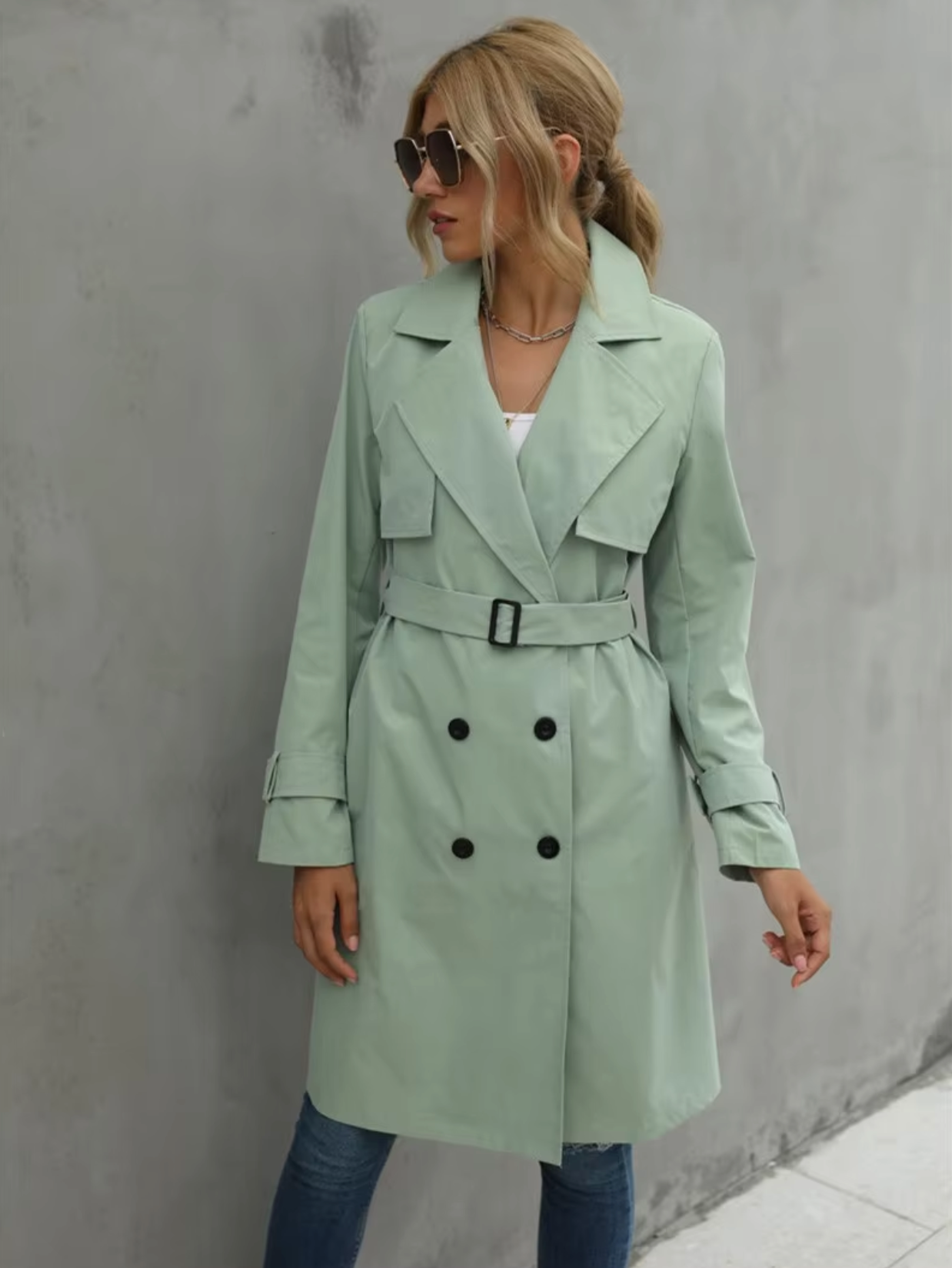 Klassieke Trenchcoat Met Revers En Dubbele Knopen – Tijdloze City Chic Voor Elke Dag