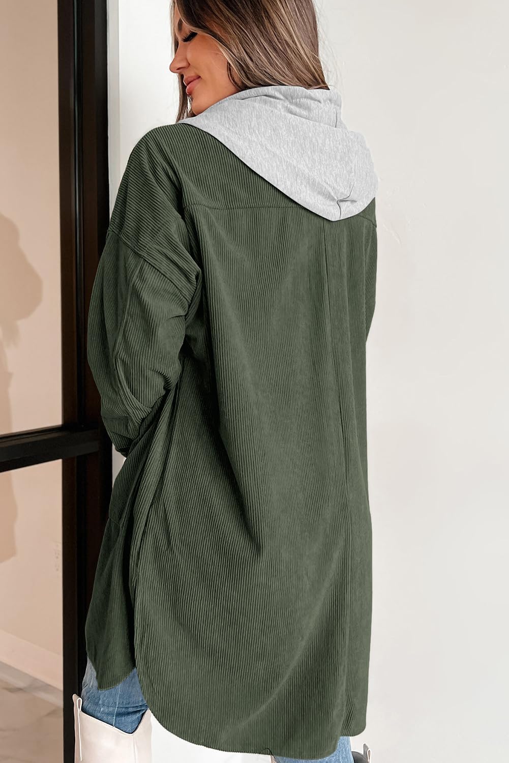 Oversized Corduroy Jas Met Capuchon En Knoopsluiting – Comfortabele Herfstjas Voor Dames Met Relaxte Pasvorm