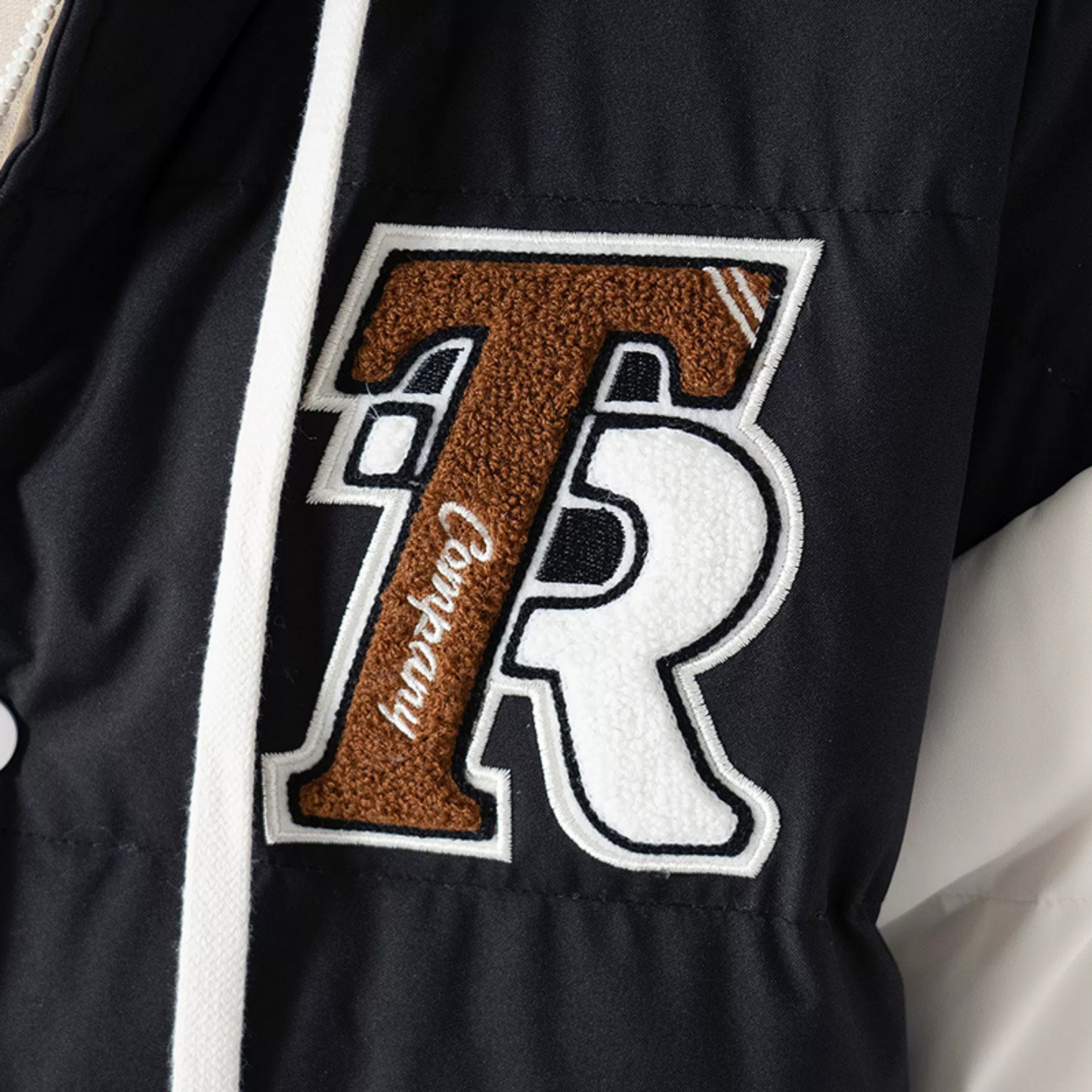 Heren Varsity Winterjas Met Capuchon – Stoere Streetstyle Voor Herfst En Winter