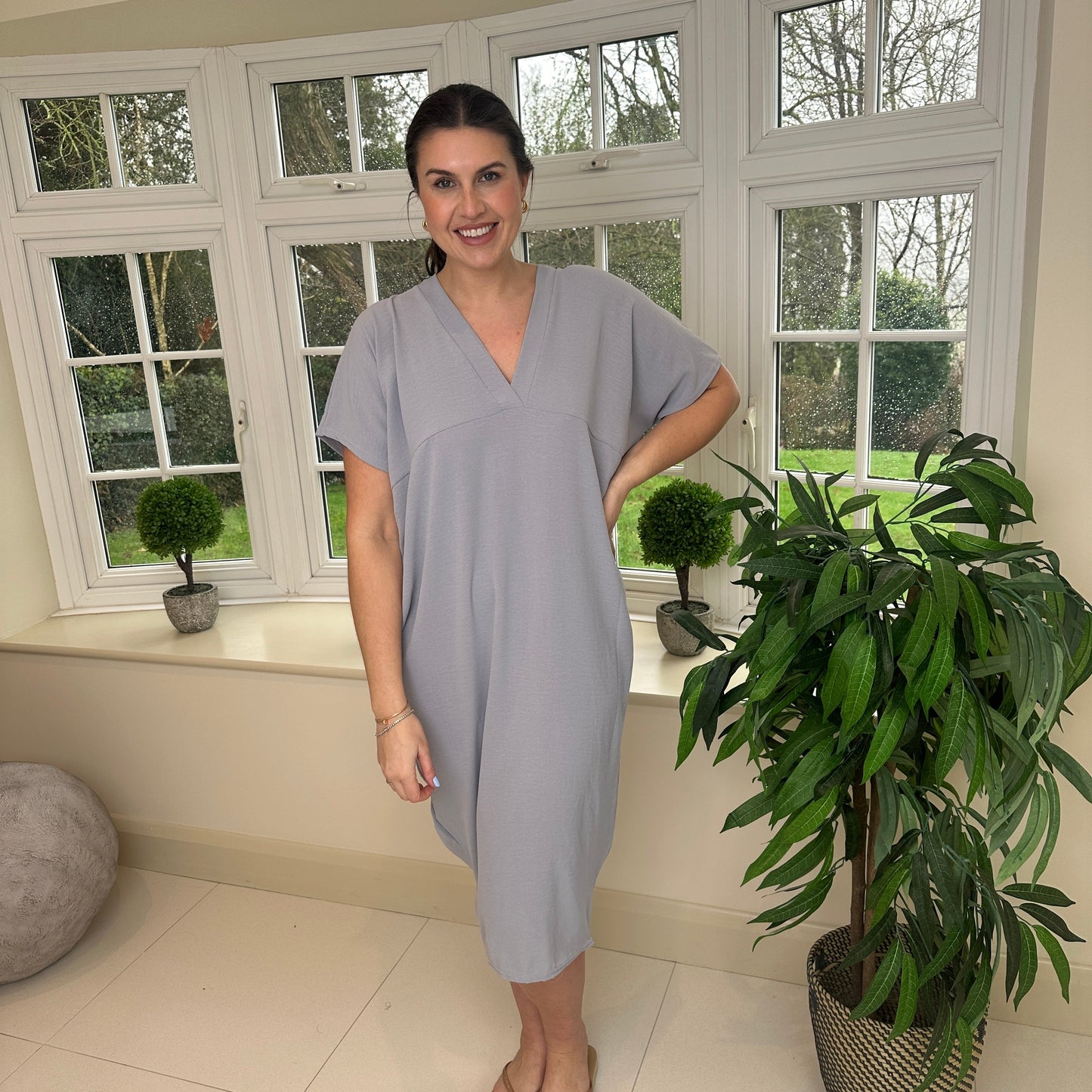 Dames Losvallende Midi-Jurk Met V-Hals En Korte Mouwen – Lente, Zomer En Casual Momenten