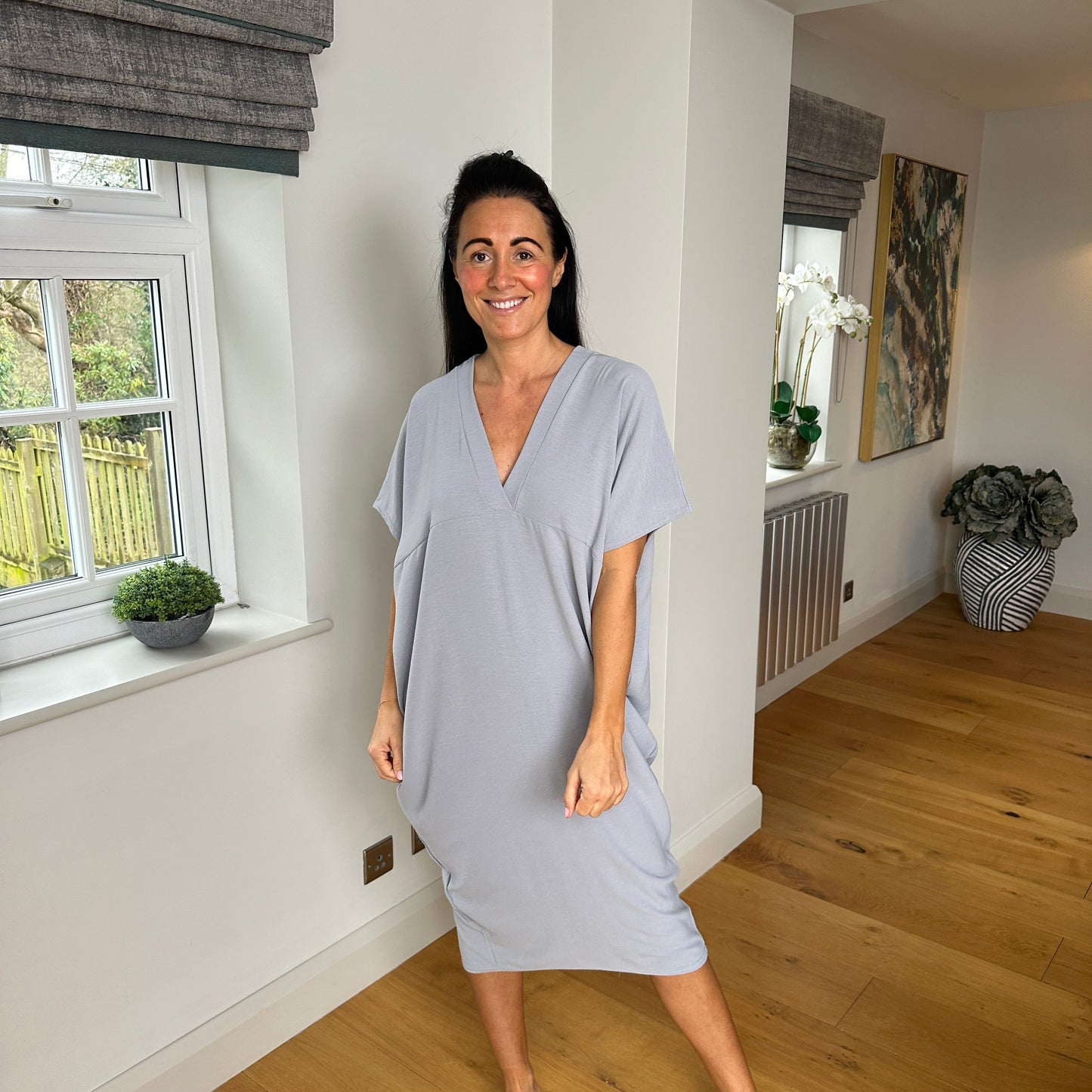 Dames Losvallende Midi-Jurk Met V-Hals En Korte Mouwen – Lente, Zomer En Casual Momenten