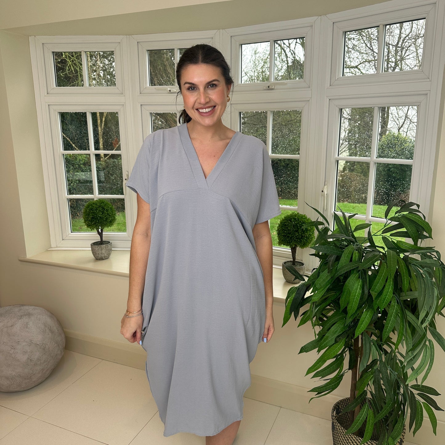 Dames Losvallende Midi-Jurk Met V-Hals En Korte Mouwen – Lente, Zomer En Casual Momenten