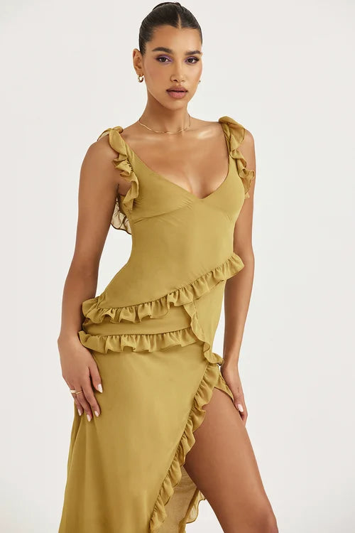 Lange Damesjurk Met Hoge Split En Ruches – Verleidelijke Avondjurk Met Elegante Details
