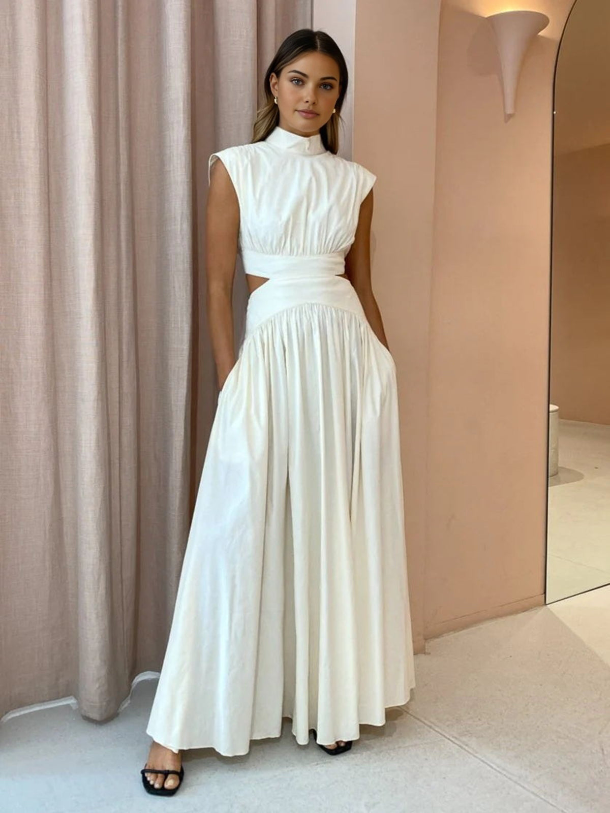 Elegante Mock Neck Cut Out Lange Jurk Voor Modebewuste Vrouwen – Gemaakt Van Luxe Stof, Verfijnde Snit & Ideaal Voor Feestelijke Gelegenheden.