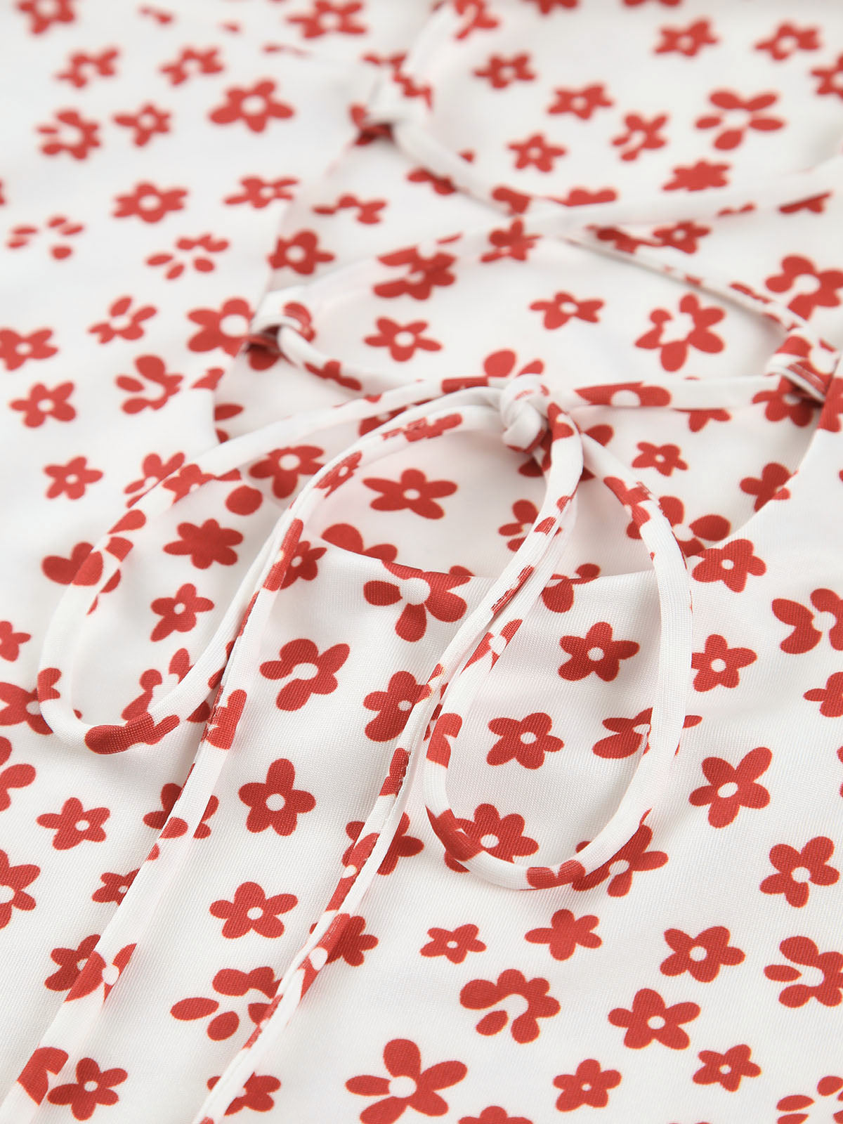 Gestreepte Crisscross Zomerjurk Voor Modebewuste Vrouwen – Vloeiende Pasvorm, Zomerse Kleuren & Ideaal Voor Feestelijke Gelegenheden.