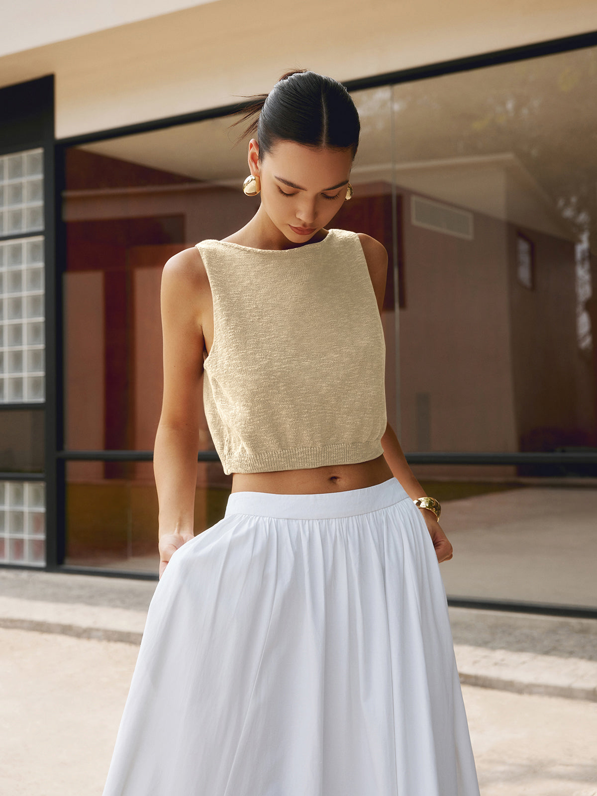 Stijlvolle Katoenen Mix Crop Tanktop Voor Modebewuste Vrouwen – Ademend Materiaal, Trendy Snit & Perfect Voor Zomerse Avonden.