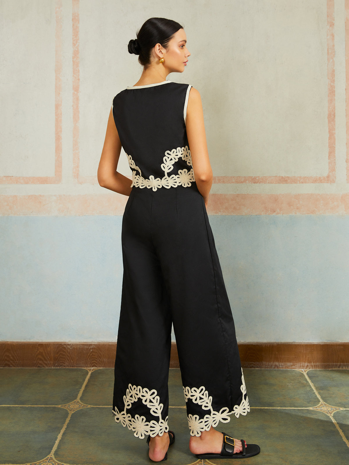 Elegante Mouwloze Ritsbroek Set Voor Casual Dagen – Ademende Stoffen, Stijlvolle Borduurdetails & Ultiem Comfort Voor Een Trendy Look.