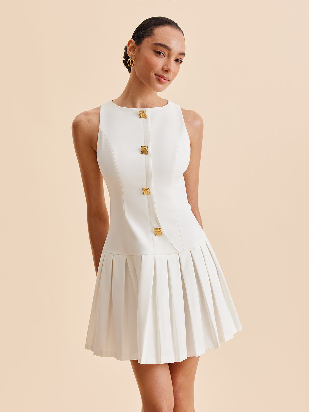 Elegante Metaal-Knoop Plissé Tank Jurk Voor Vrouwen – Luxe Stijl, Zachte Stof & Ideaal Voor Zomerse Avonden.