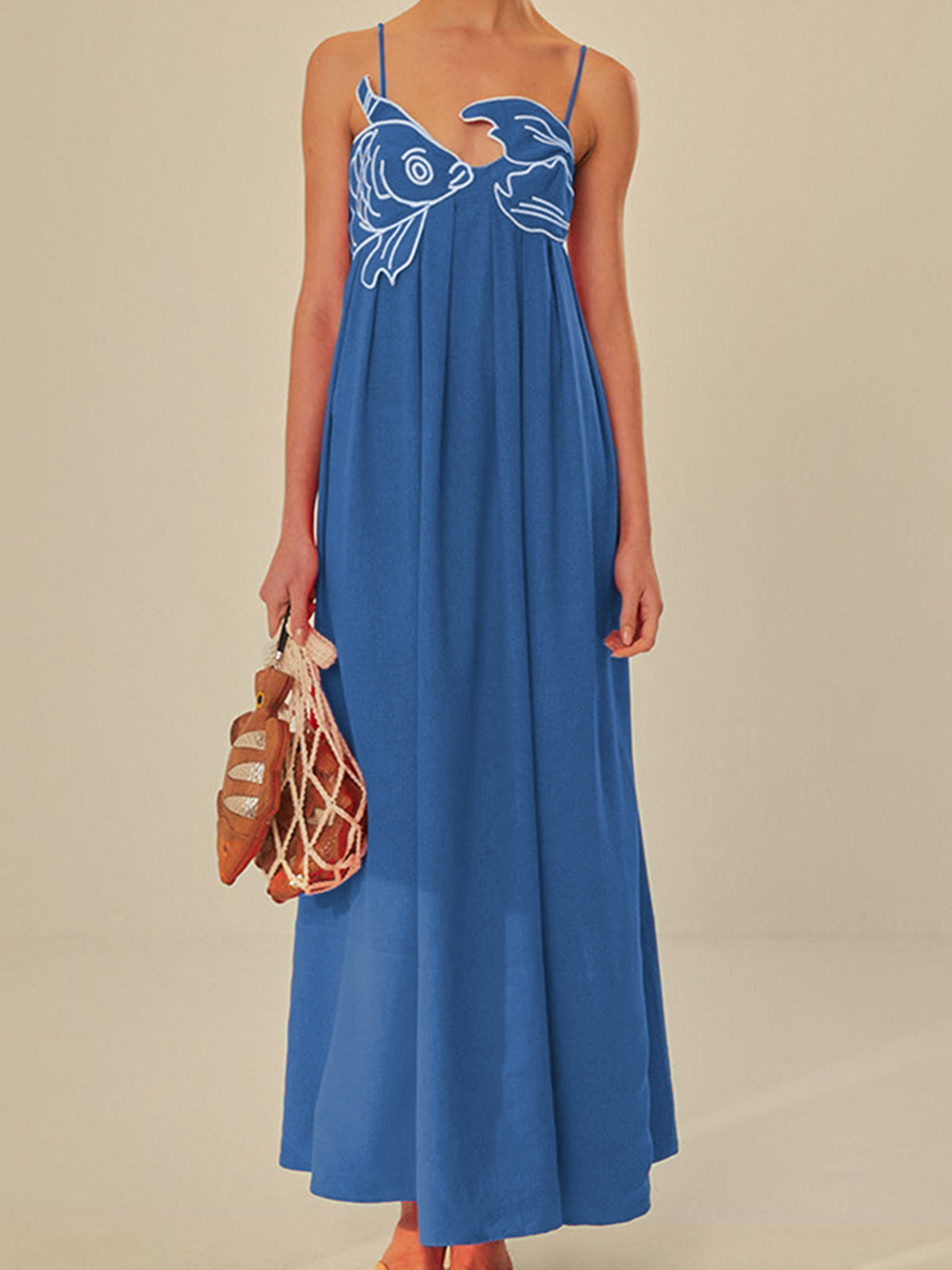 Elegante Semi-Doorzichtige Cami Jurk Voor De Modebewuste Vrouw – Geborduurd Detail, Lichtgewicht Materialen & Perfect Voor Zomerse Avonden.
