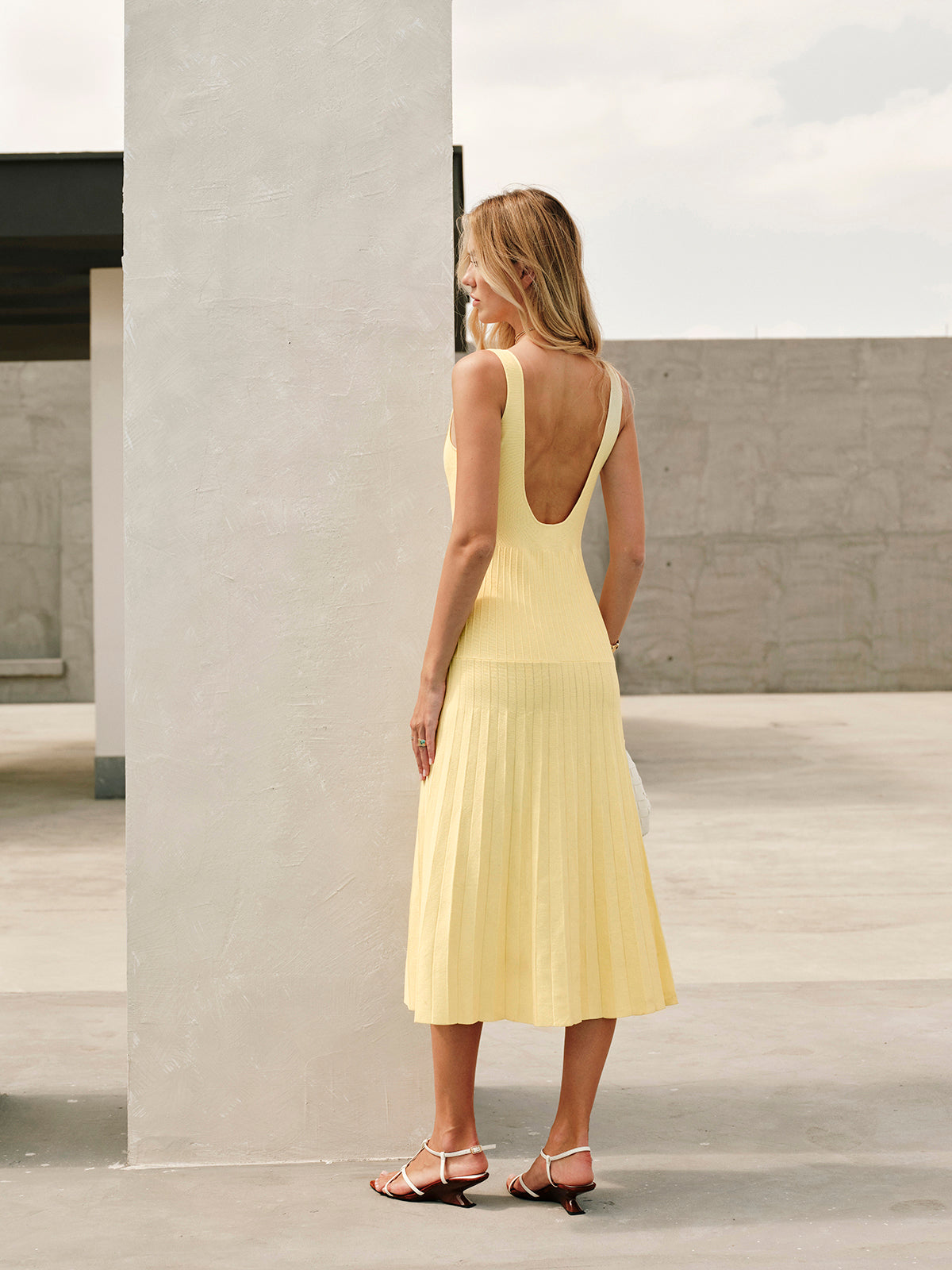 Elegante Geribbelde Jurk Voor Dames – Comfortabele Brei, Stijlvolle Vierkante Hals & Perfect Voor Zowel Dagelijkse Draag Als Avonduitjes.