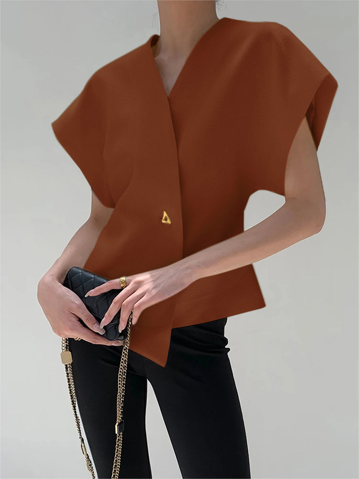 Stijlvolle V-Hals Blouse Voor Modebewuste Vrouwen – Elegante Knopen, Uitstekende Pasvorm & Perfect Voor Zowel Dagelijks Gebruik Als Speciale Gelegenheden.