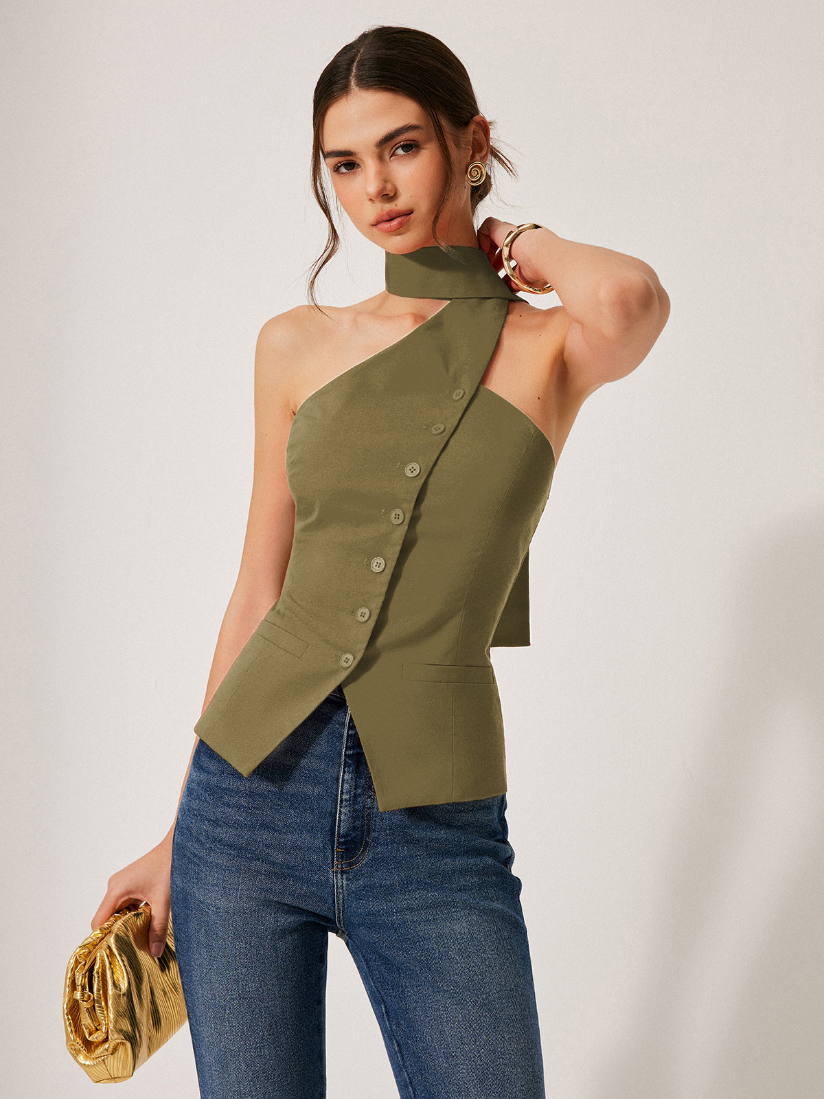 Stijlvolle Haltertop Van Katoen En Linnen Voor Modebewuste Vrouwen – Decoratieve Zakjes, Ademend Materiaal & Comfortabel Voor Zomerse Avonden.