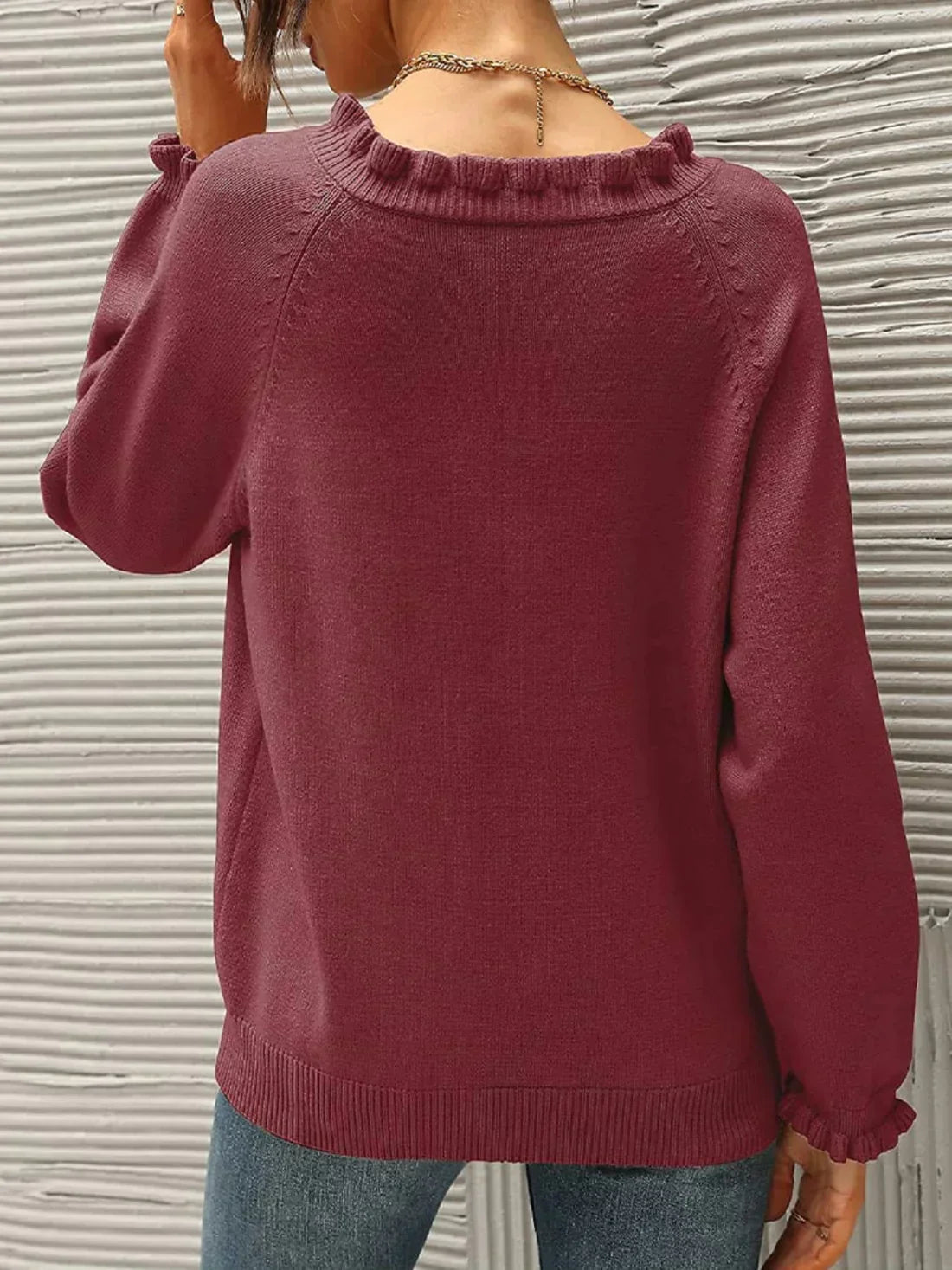 Gebreide Top Met Ruches En Knoopdetail – Vrouwelijke Knit Voor Lente, Herfst & Knusse Momenten Thuis