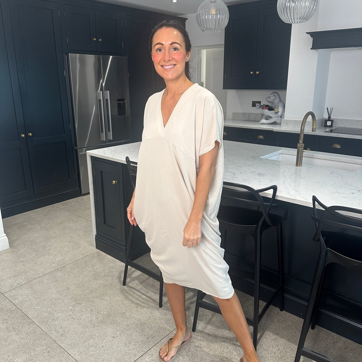 Dames Losvallende Midi-Jurk Met V-Hals En Korte Mouwen – Lente, Zomer En Casual Momenten