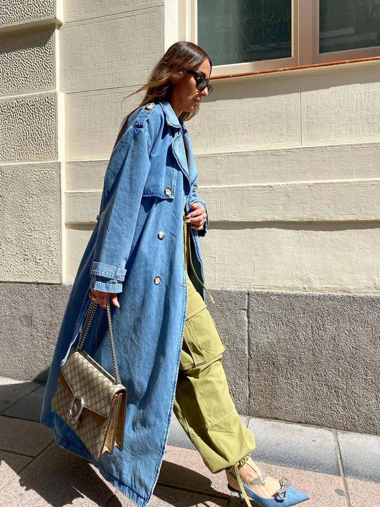 Denim Trenchcoat Met Tailleceintuur En Reverskraag – Stijlvolle Lange Damesjas Voor Elk Seizoen