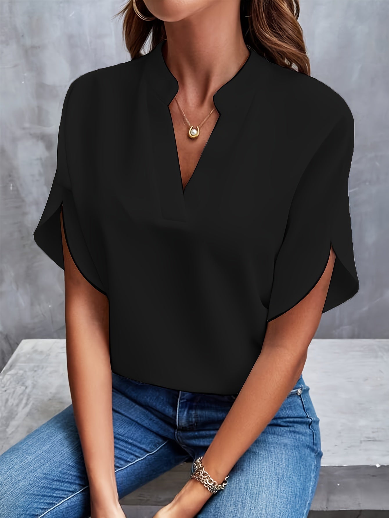 Dames Top Met Opstaande V-Hals, Kapmouwtjes En Splitdetail – Lente, Zomer En Vroege Herfst