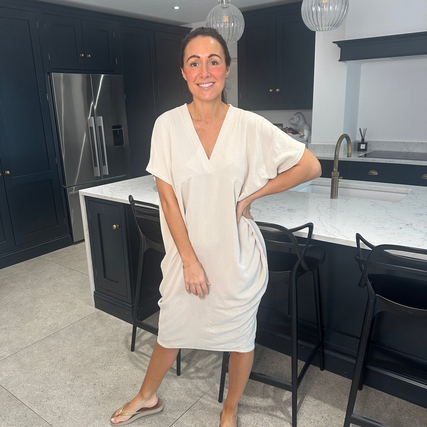Dames Losvallende Midi-Jurk Met V-Hals En Korte Mouwen – Lente, Zomer En Casual Momenten