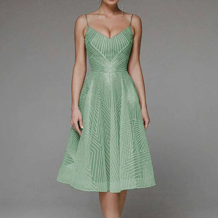 Chique Feestjurk Met Grafische Glansdetails – Elegante Midi Jurk Met Verfijnde Afwerking