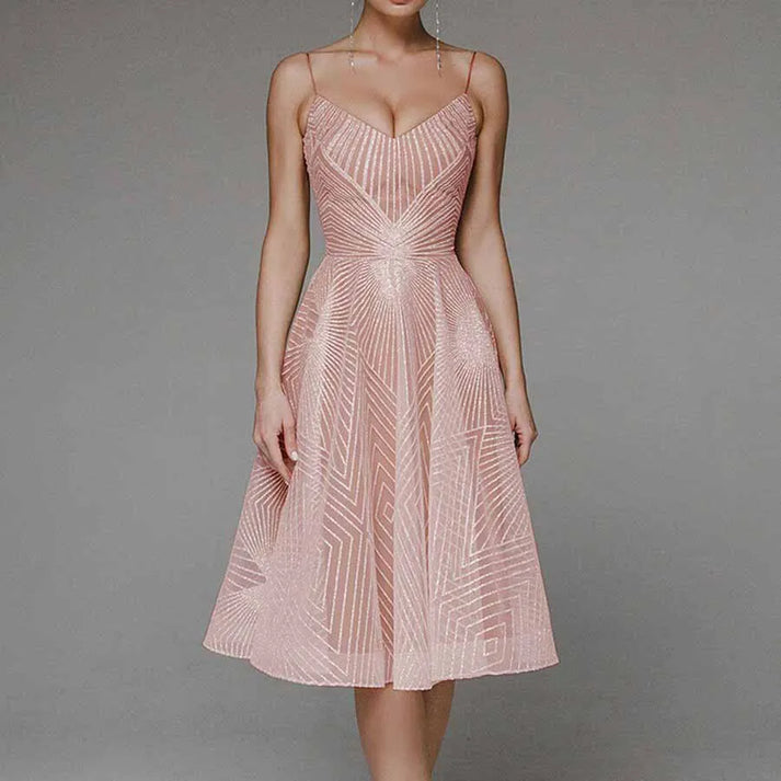 Chique Feestjurk Met Grafische Glansdetails – Elegante Midi Jurk Met Verfijnde Afwerking
