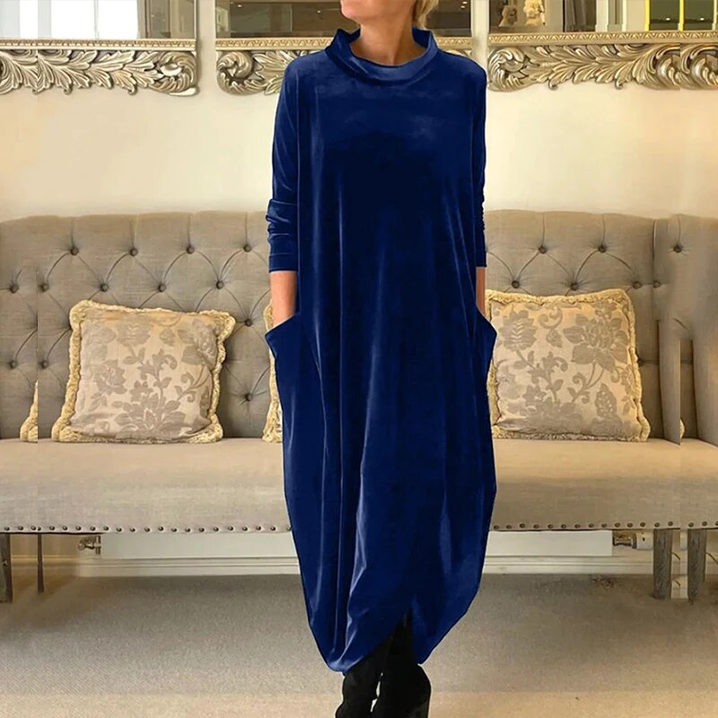 Velvet Cocoonjurk Met Colkraag En Steekzakken – Luxueuze Nonchalance Met Zachte Glans