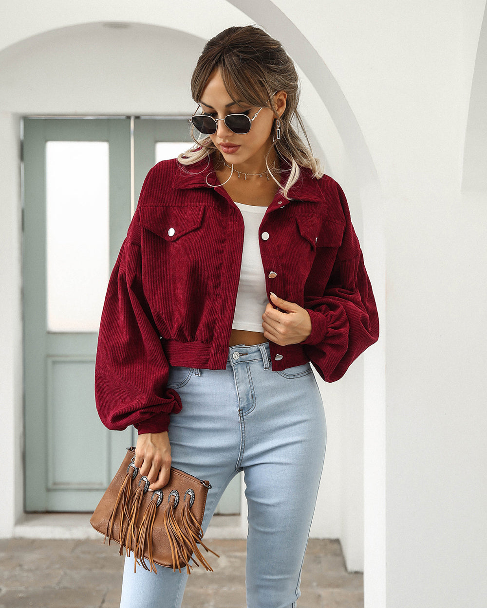 Lichtblauw Corduroy Cropped Jasje – Dé Stijlstatement Voor Frisse Dagen In Lente En Herfst