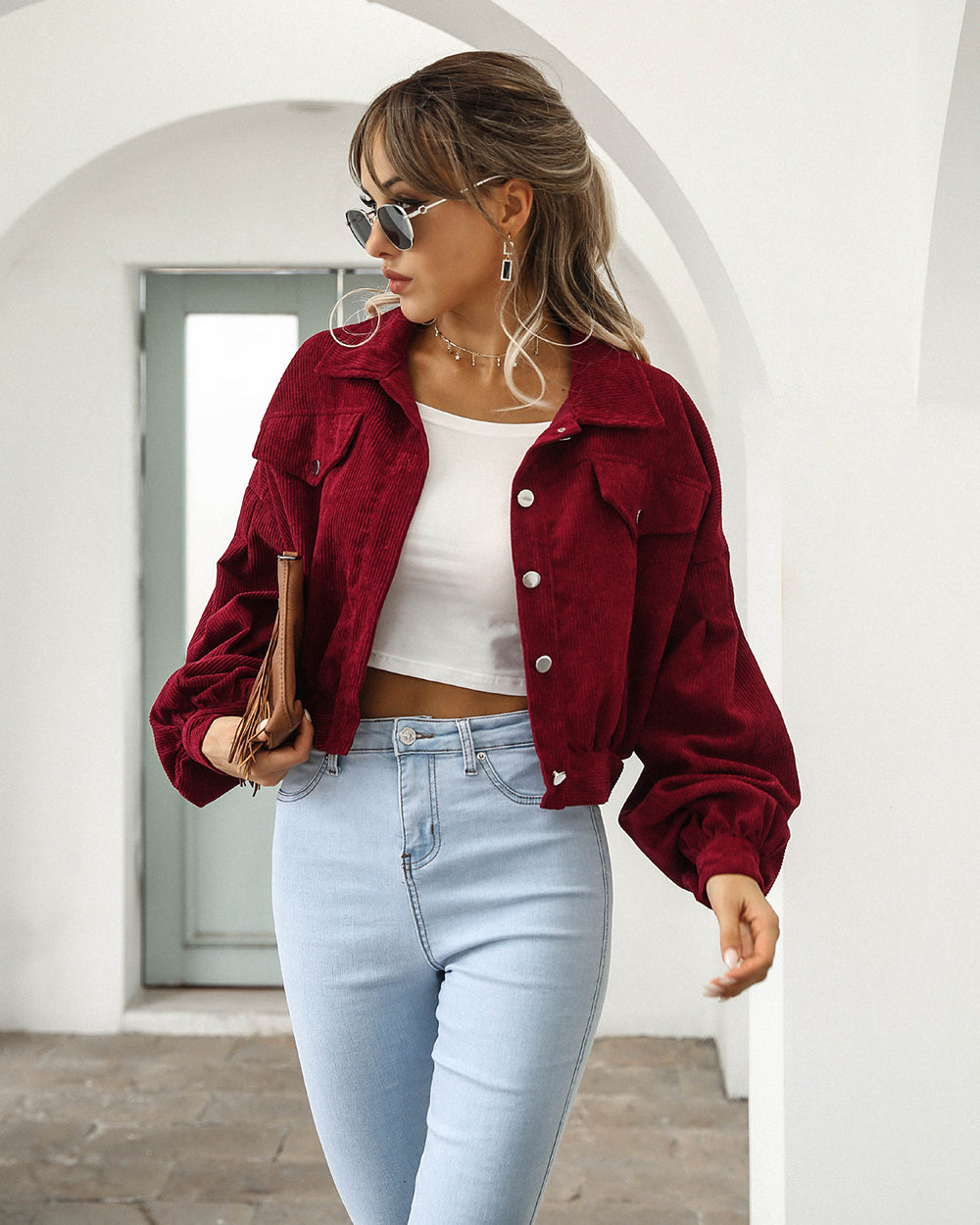 Lichtblauw Corduroy Cropped Jasje – Dé Stijlstatement Voor Frisse Dagen In Lente En Herfst