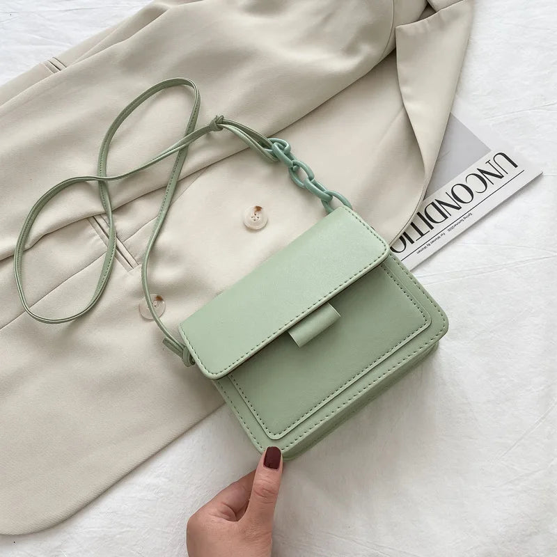 Mini Crossbody Tas Voor Dames – Minimalistische Handtas Met Kettingband Voor Dagelijks Gebruik & Avondlooks