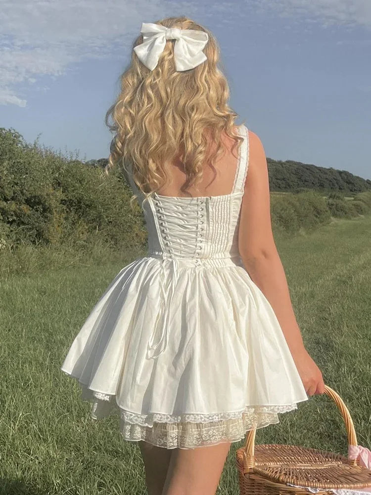 Romantische Jurk Met Korsetaccent En Zwierige Rok – Een Droom In Vintage Stijl