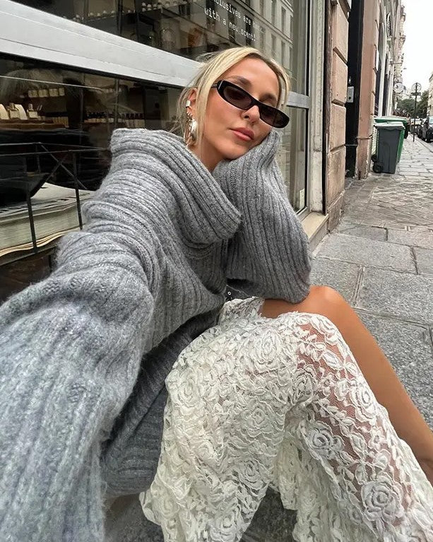 Grofgebreide Off-Shoulder Trui – Pure Knitwear Verleiding Met High-End Allure
