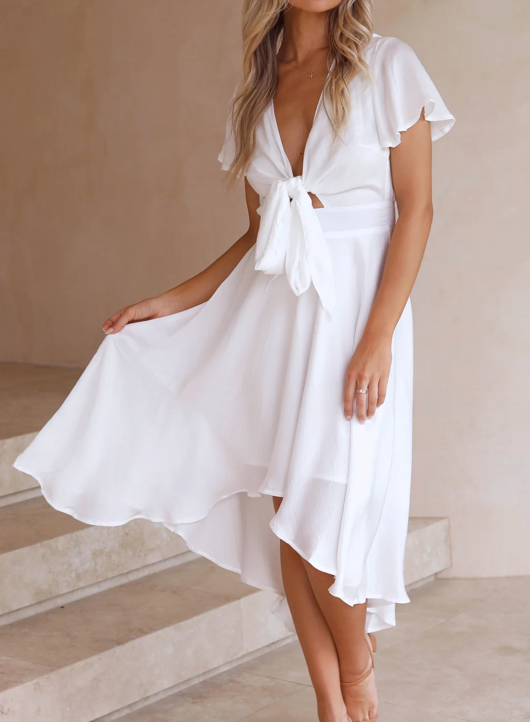 Verfijnde Cut-Out Damesjurk – Elegante A-Lijn Met Speelse Twist