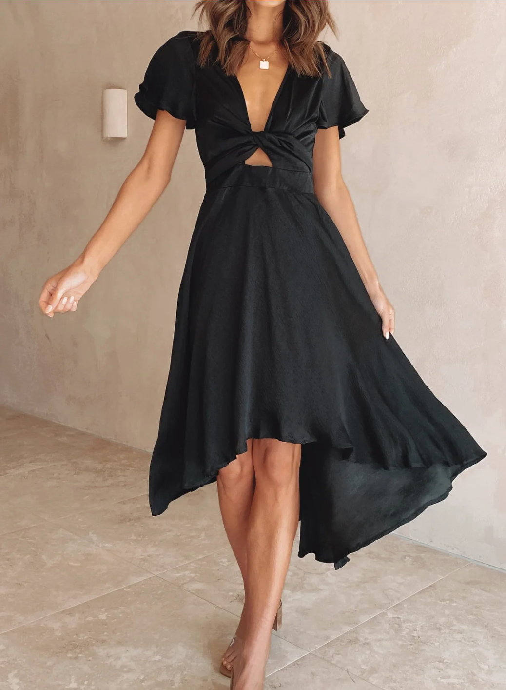 Verfijnde Cut-Out Damesjurk – Elegante A-Lijn Met Speelse Twist