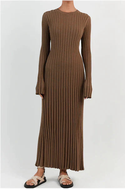 Gebreide Maxi-Jurk Met Plissérok En Lange Mouwen – Elegantie In Één Vloeiende Lijn