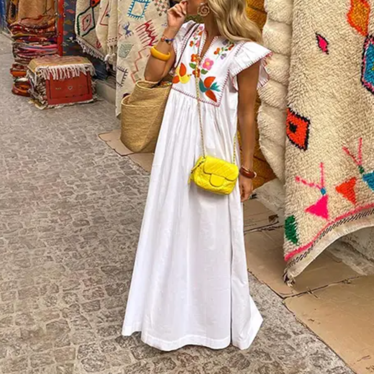 Boho Maxi-Jurk Met Borduursels – Luchtige Zomerjurk Met Kleurrijke Details