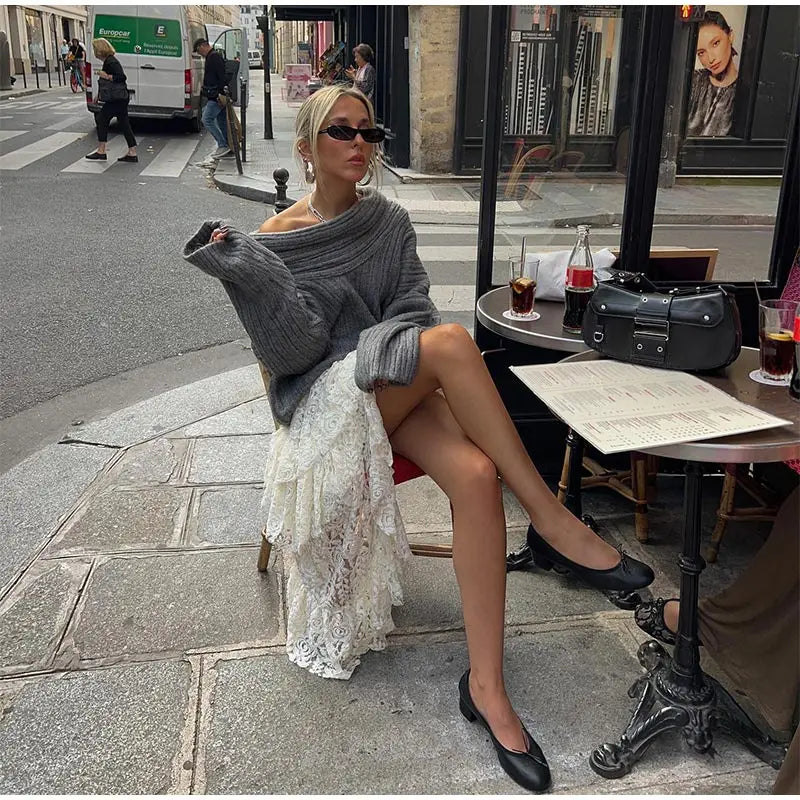 Grofgebreide Off-Shoulder Trui – Pure Knitwear Verleiding Met High-End Allure