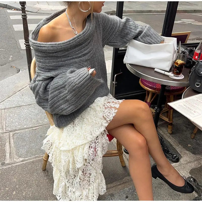 Grofgebreide Off-Shoulder Trui – Pure Knitwear Verleiding Met High-End Allure