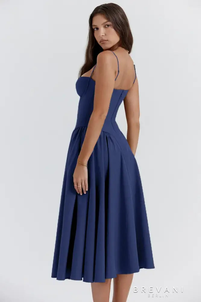 Bustierjurk Met Zandkleurige Flair – Flatterende Zomerjurk Met Elegante Pasvorm