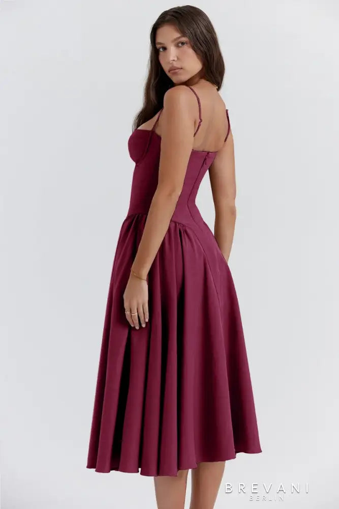 Bustierjurk Met Zandkleurige Flair – Flatterende Zomerjurk Met Elegante Pasvorm