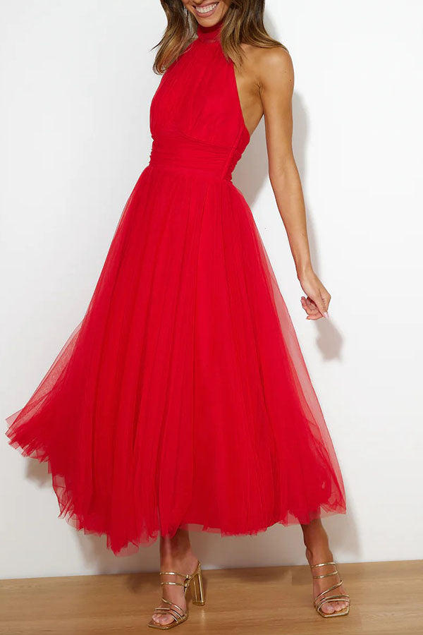 Elegante Halterjurk Van Tule – Perfect Voor Feestelijke Momenten